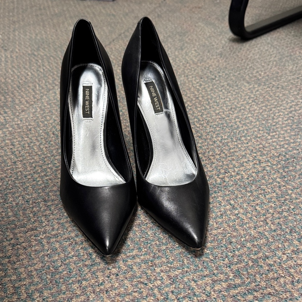 Nine West Black Pointed Toe Heels